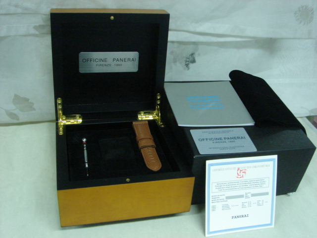 Officine Panerai Watch Box Set with Screwdriver&Leather Band Officine Panerai Watch Box Set with Screwdriver&Leather Band